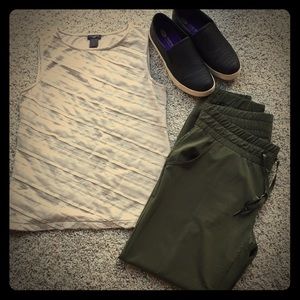 Gray sequin sleeveless top